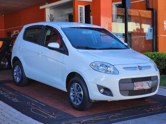 FIAT PALIO 1.4 MPI ATTRACTIVE 8V FLEX 4P MANUAL FIAT PALIO 1.4 MPI ATTRACTIVE 8V FLEX 4P MANUAL